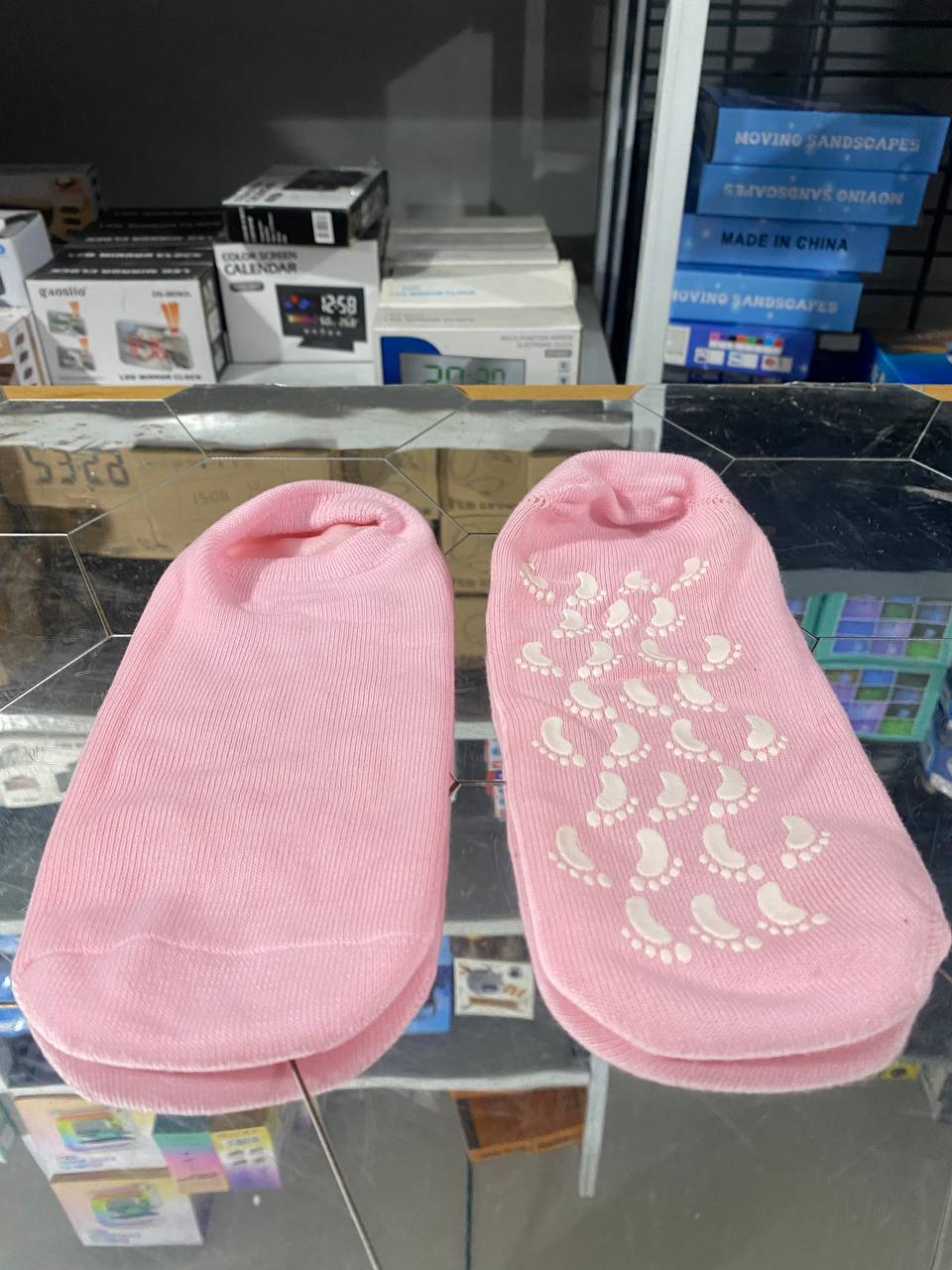 Chaussettes en Gel de Silicone réutilisables, masque pour les pieds, hydratant, blanchissant, exfoliant - جوارب من جل السيليكون لترطيب و تبييض و تقشيير القدم - Soins et Beauté - صورة 5