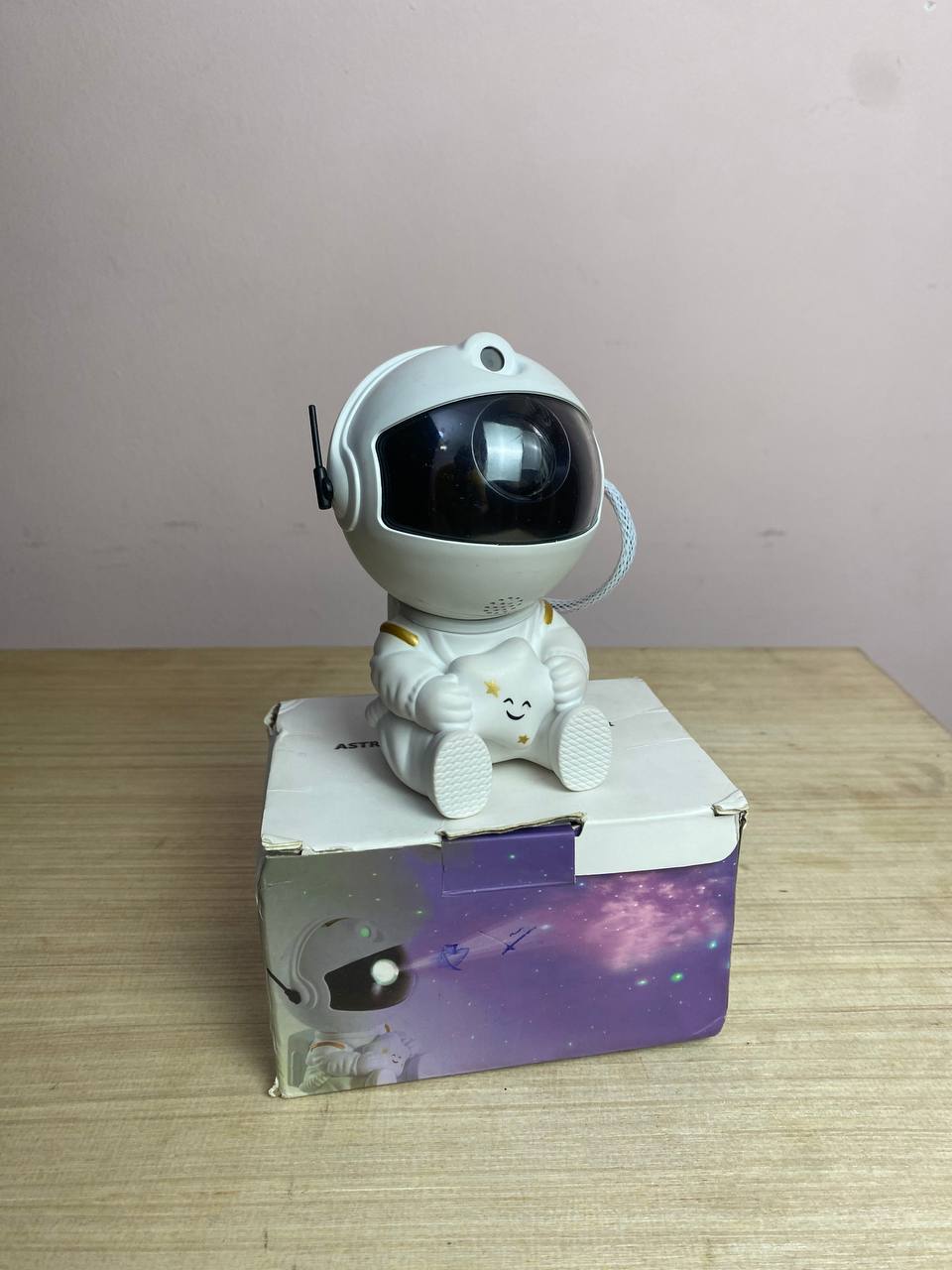 Projecteur LED Astronome Galaxy atmosphère étoilée, veilleuse LED pour chambre à coucher - مصباح رائد الفضاء - Électronique - صورة حقيقية 12