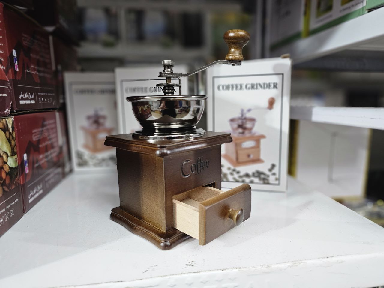 Moulin À Café Manuel En Bois Classique Vintage - Cuisine - صورة حقيقية 7