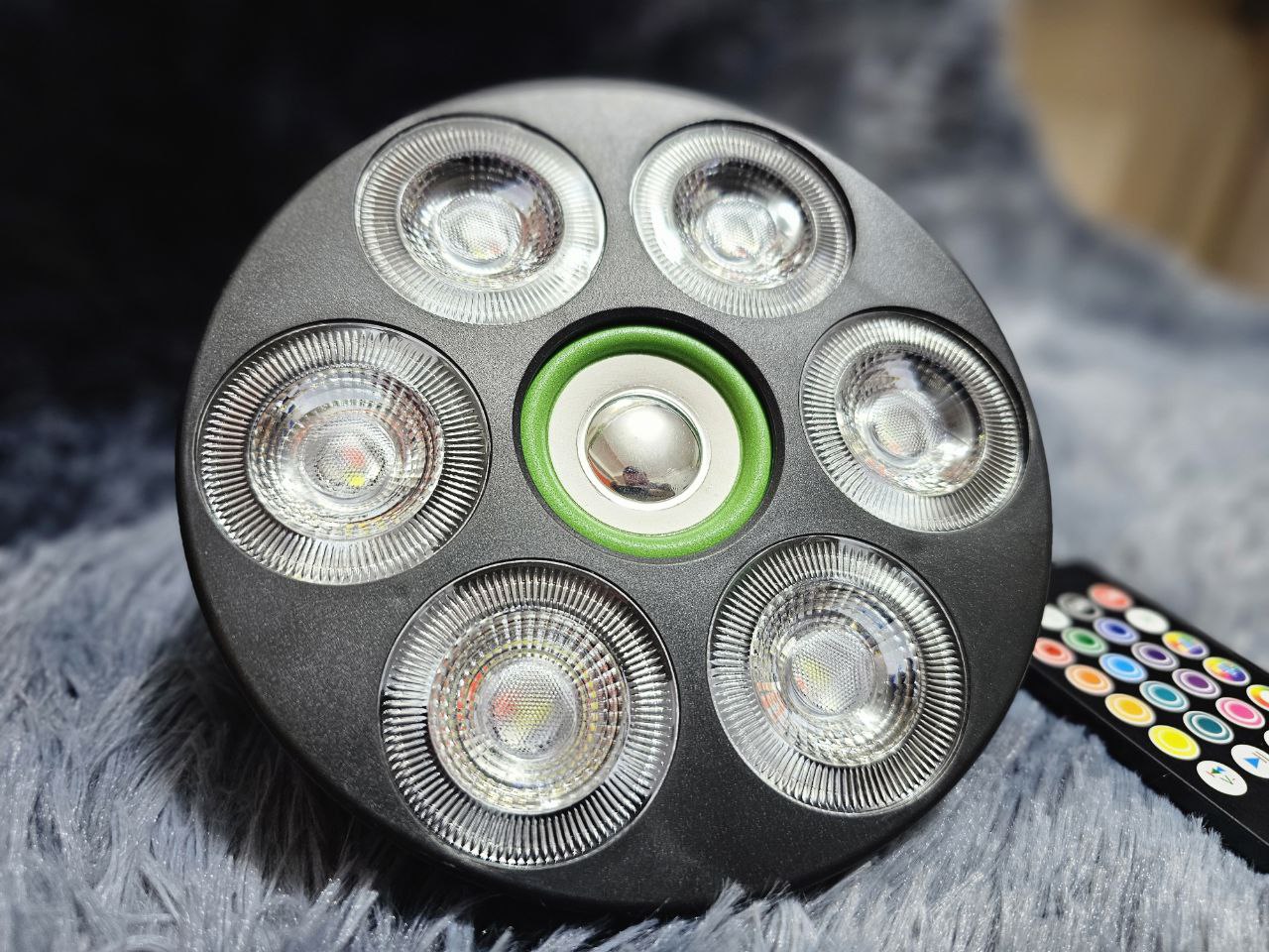 Projecteur de lumière Sonore RGB + W 4 en 1 Avec Bluetooth effet stroboscope - Électronique - صورة حقيقية 10