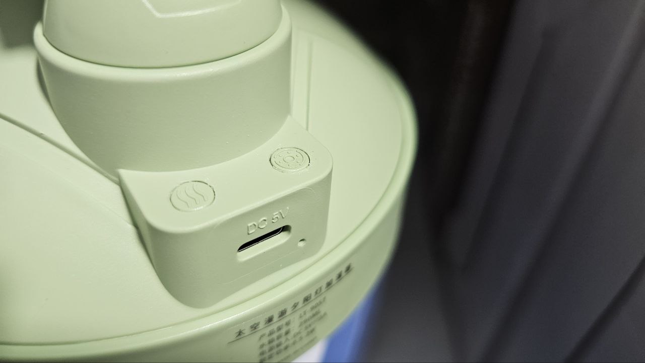 Lampe de coucher de soleil d'astronaute et humidificateur d'air sans fil, diffuseur à batterie Rechargeable1200mAh - Électronique - صورة حقيقية 5