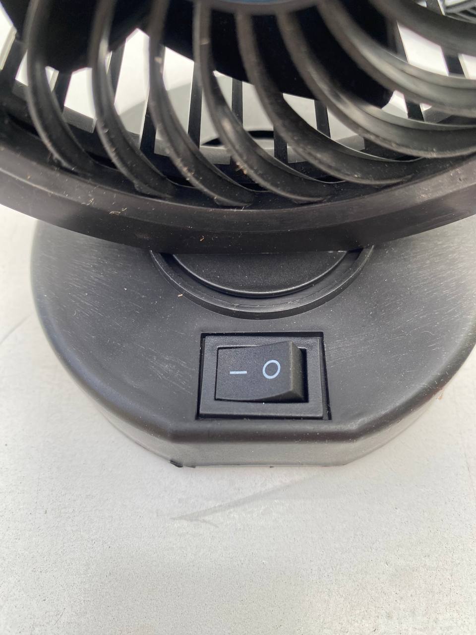 Ventilateur électrique 12V pour tableau de bord de voiture, rotatif à 360 degrés - Accessoires Auto/Moto - صورة حقيقية 9