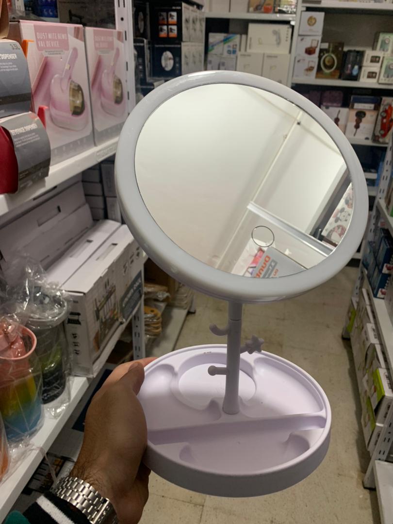 Miroir cosmétique avec lumière LED en forme Rond Rechargeable - Soins et Beauté - صورة 8