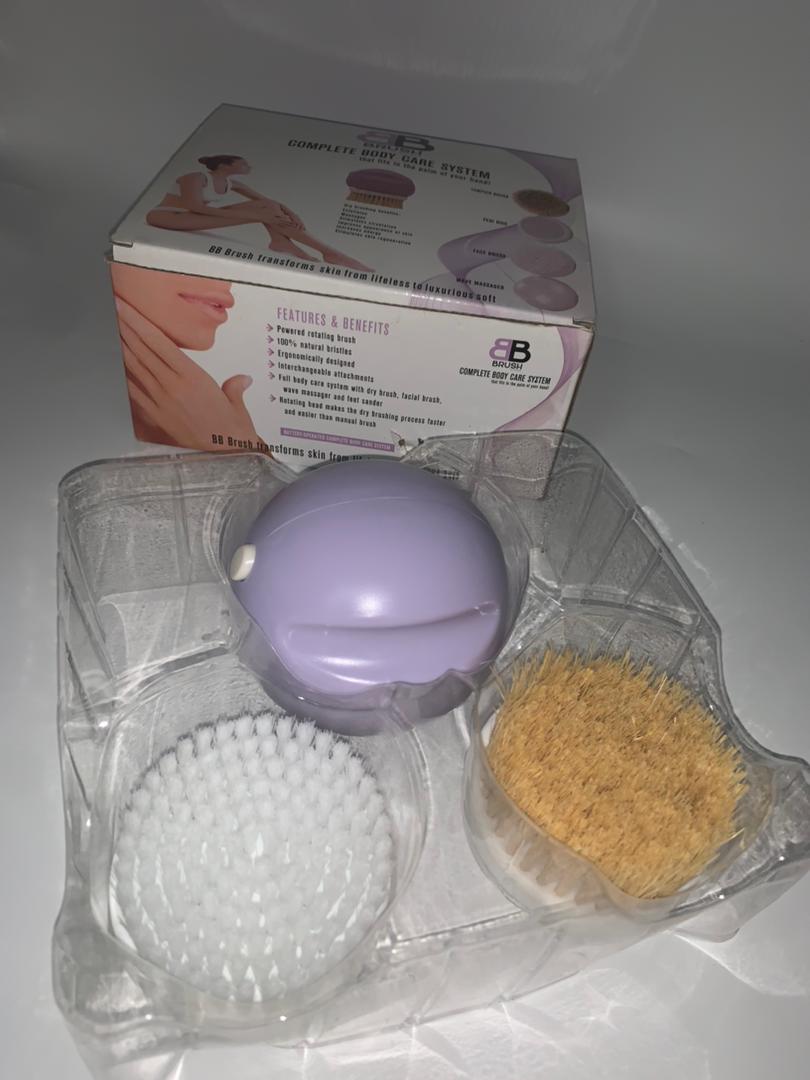Ensemble de brosses pour soins corporels complets 4 en 1 - Soins et Beauté - صورة حقيقية 8