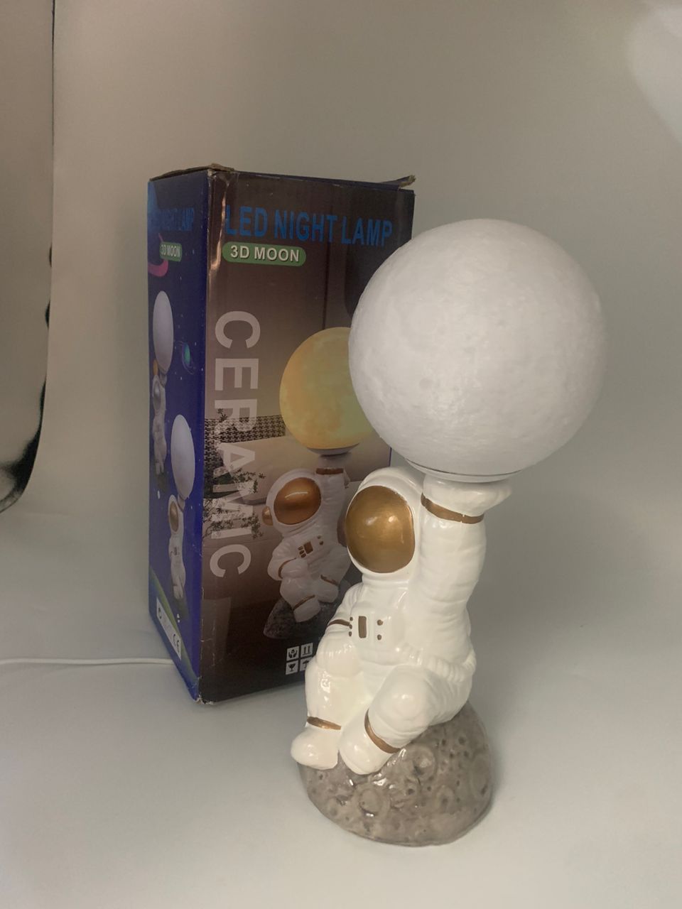 Veilleuse Astronaute et Lampe de Table en Céramique - Décoration - صورة 8