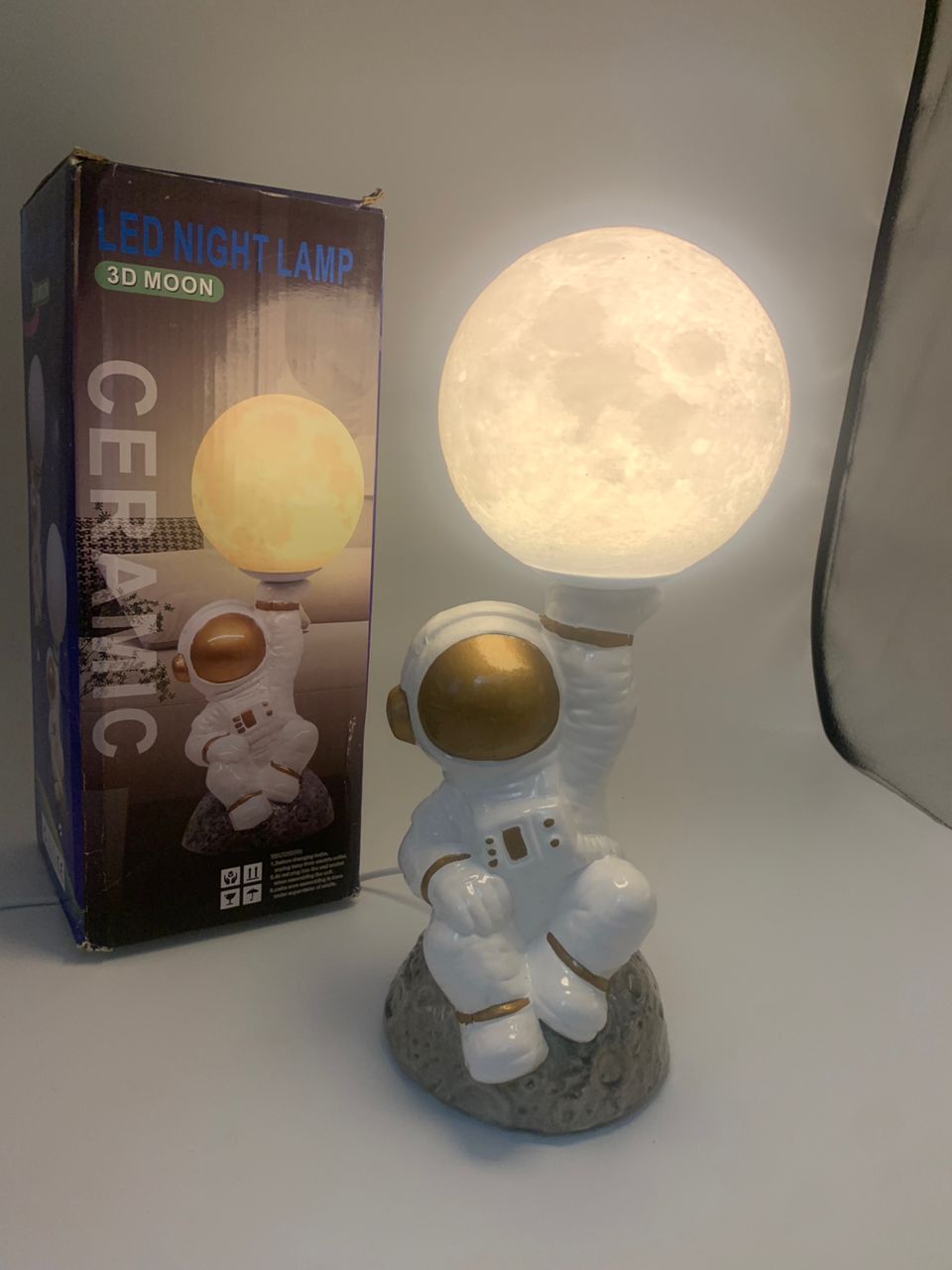 Veilleuse Astronaute et Lampe de Table en Céramique - Décoration - صورة 10