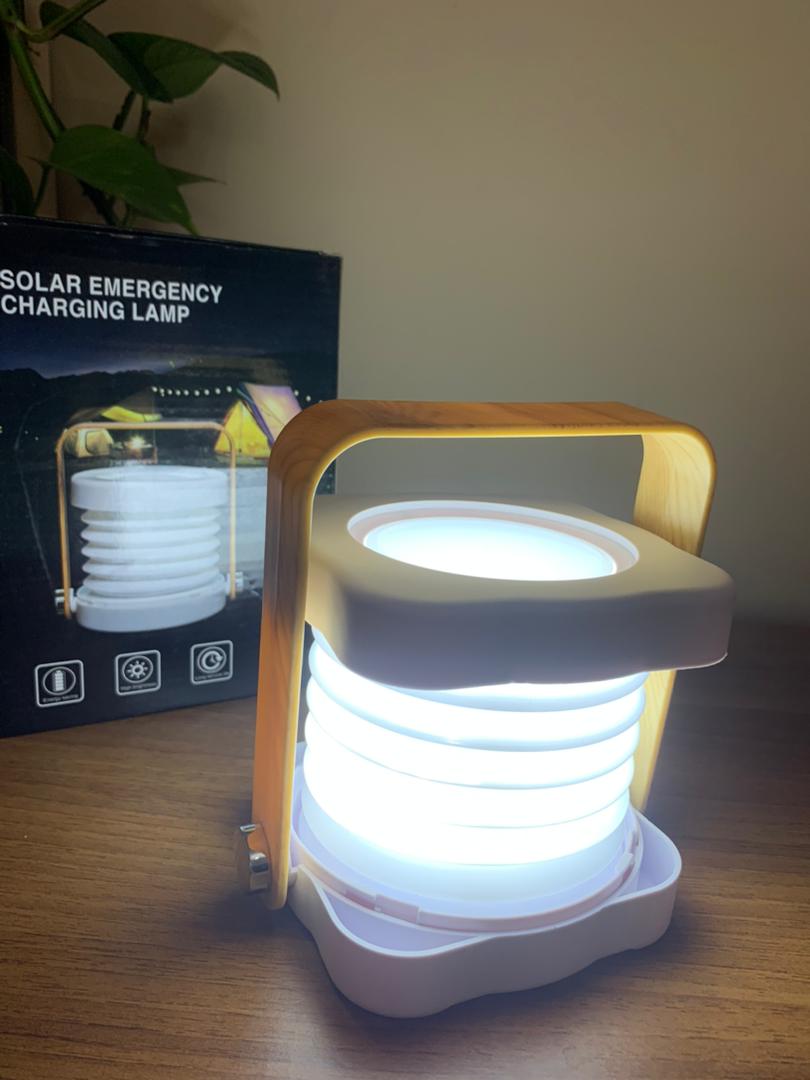 Lampe de Table Télescopique et Pliable 4 en 1 à intensité variable 3 niveaux - Camping et Randonnée - صورة حقيقية 9
