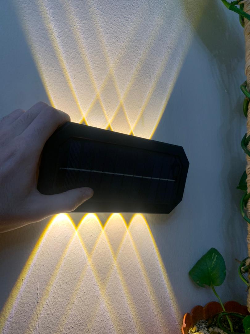 Lampe Solaire Murale 8LED avec Détection de Mouvement Auto 1Pcs - Maison - صورة حقيقية 6