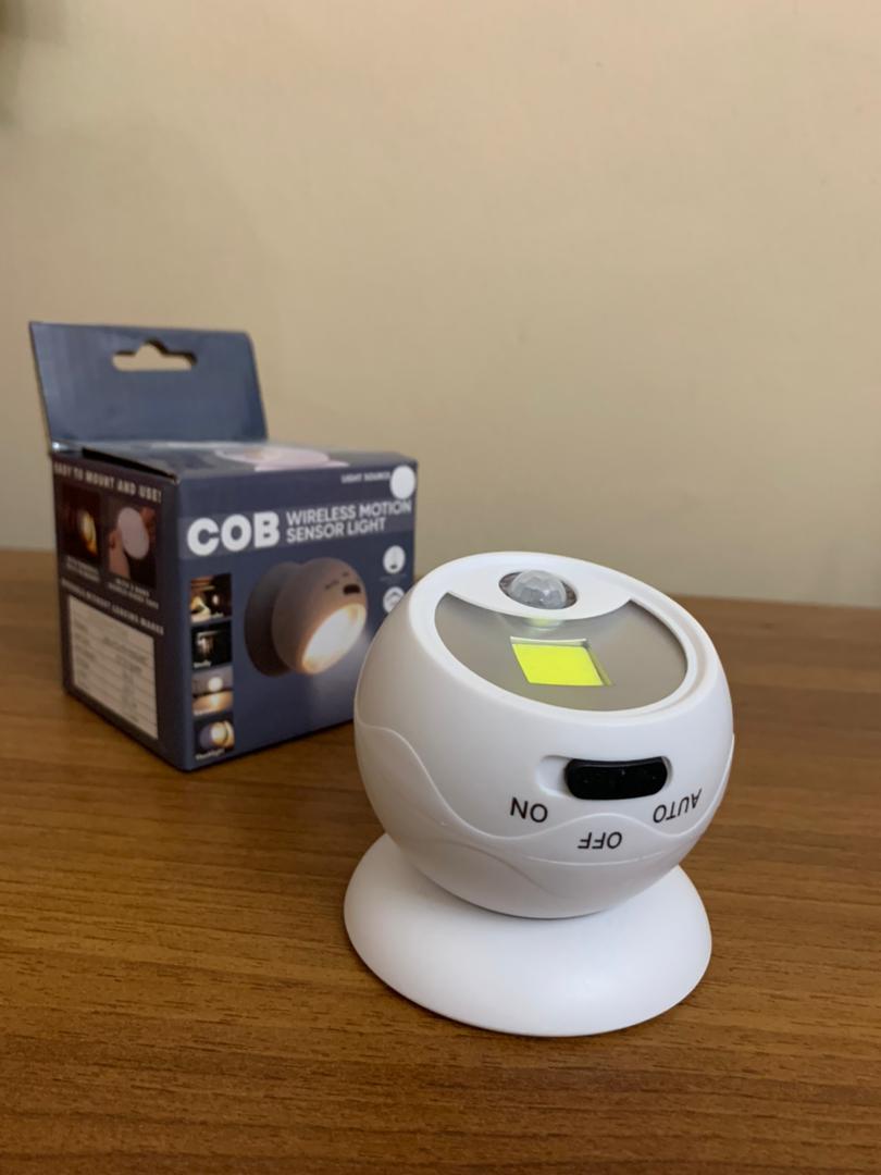 Lampe COB à détecteur de mouvement portable à 360 ° - Décoration - صورة حقيقية 9