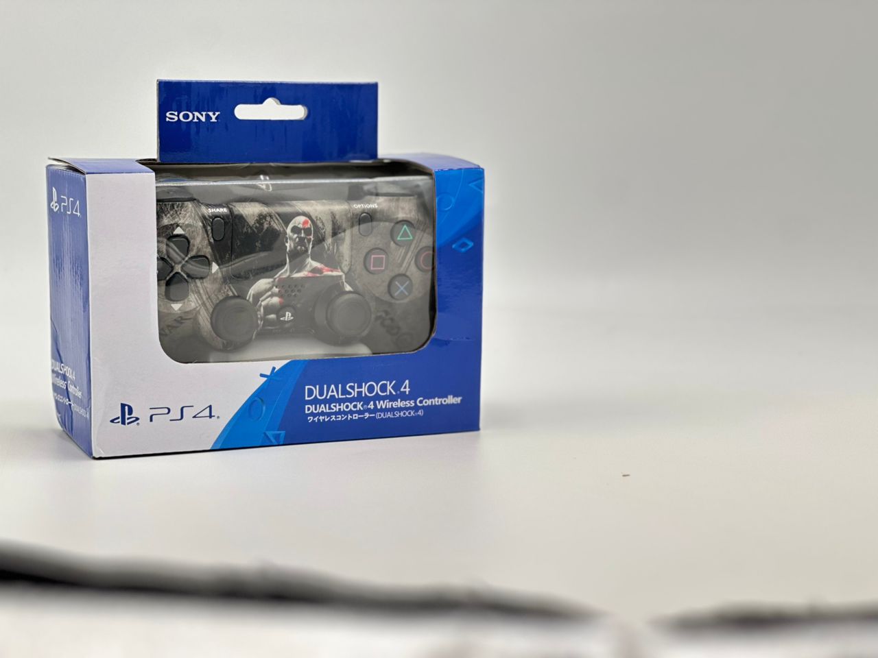 SONY DualShock Manette PS4 Sans Fil, Batterie Rechargeable (High Copy) – Edition God of War - Jouet & Gaming - صورة 6