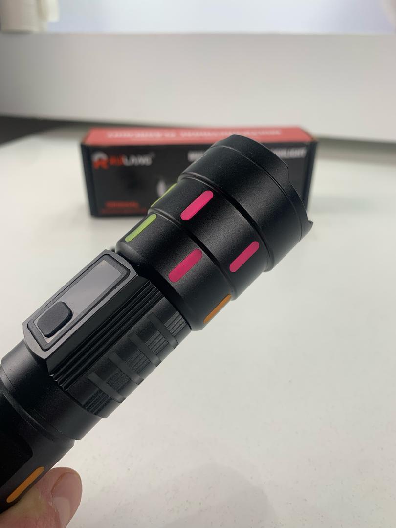 Lampe de Poche LED à Zoom Télescopique avec Bandes Fluorescentes - مصباح يدوي مع زووم تلسكوبي - Camping et Randonnée - صورة حقيقية 15