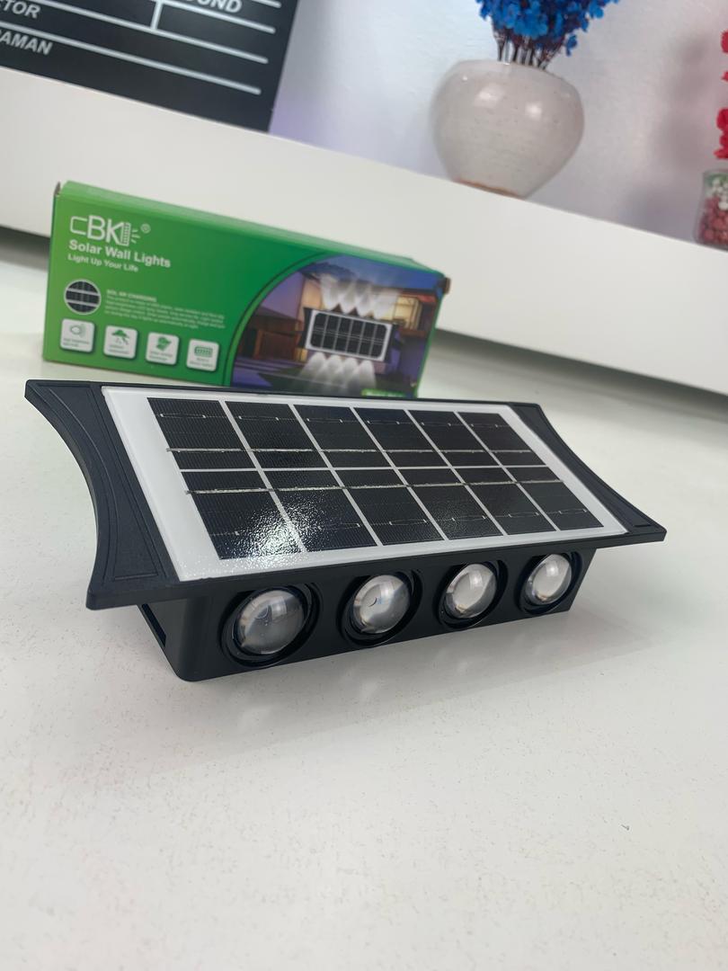 Projecteur Solaire Étanche IP65 pour Jardin et Terrasse - ضوء جداري خارجي يعمل بالطاقة الشمسية مقاوم للماء - Électronique - صورة حقيقية 8