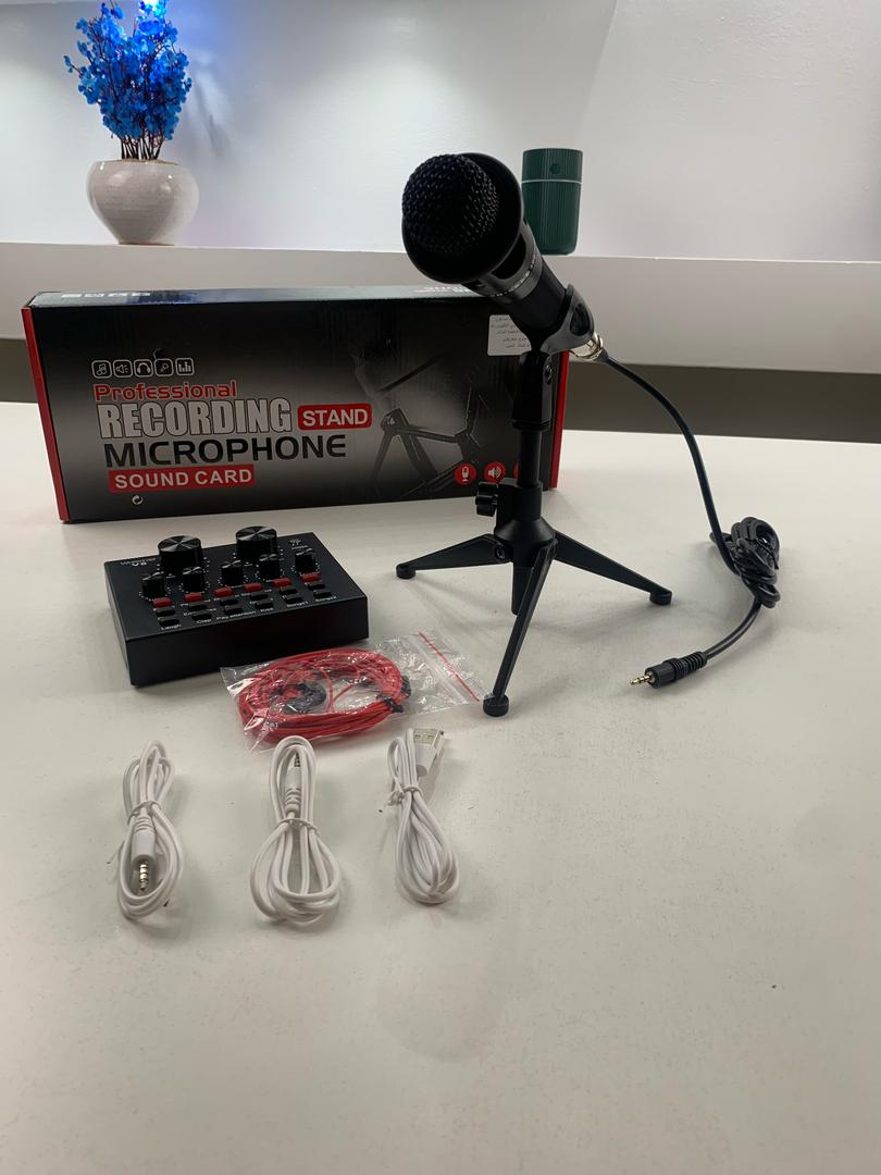 V8 Externe Live Carte Son avec Microphone Set – بطاقة صوت مع ميكروفون للتسجيلات الصوتية - Électronique - صورة حقيقية 7