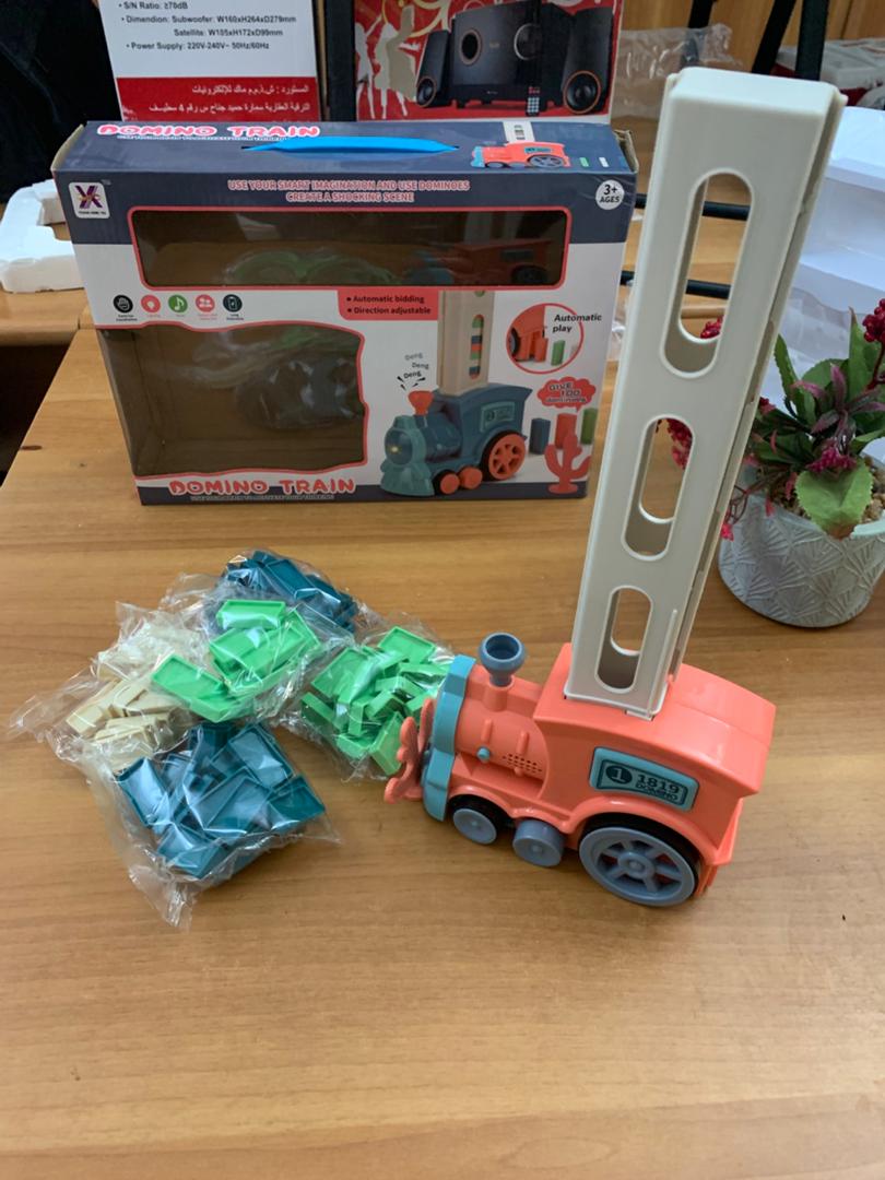 Train Automatique Dominos 80 Pièces Cadeau pour Garçons et Filles – لعبة قطار الدومينو - Jouet & Gaming - صورة 7