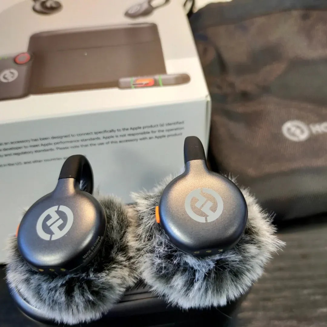 Microphone cravate sans fil Hollyland Lark M2S Combo (récepteur caméra + récepteur USB-C + câble Lightning) - Électronique - صورة 9