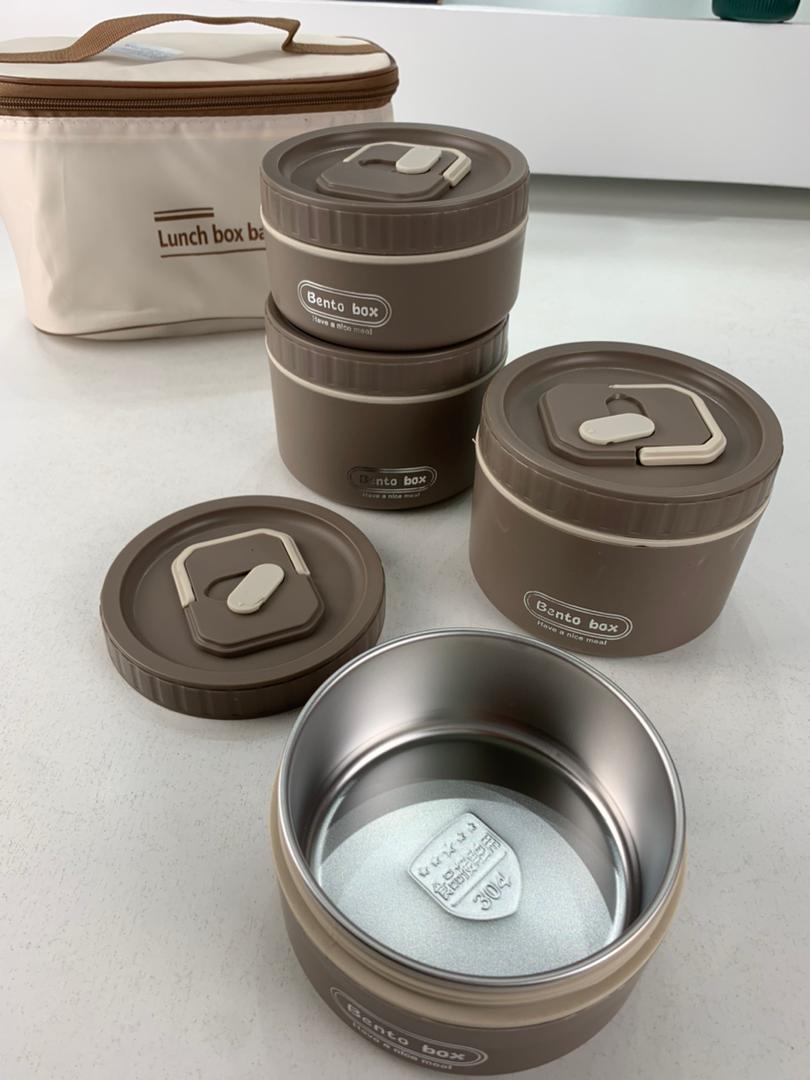 Lunch Box 4 étage avec Sac Isotherme Isolant – حافظة طعام حرارية 4 طبقات قابلة للاستخدام في الميكروويف - Cuisine - صورة 7