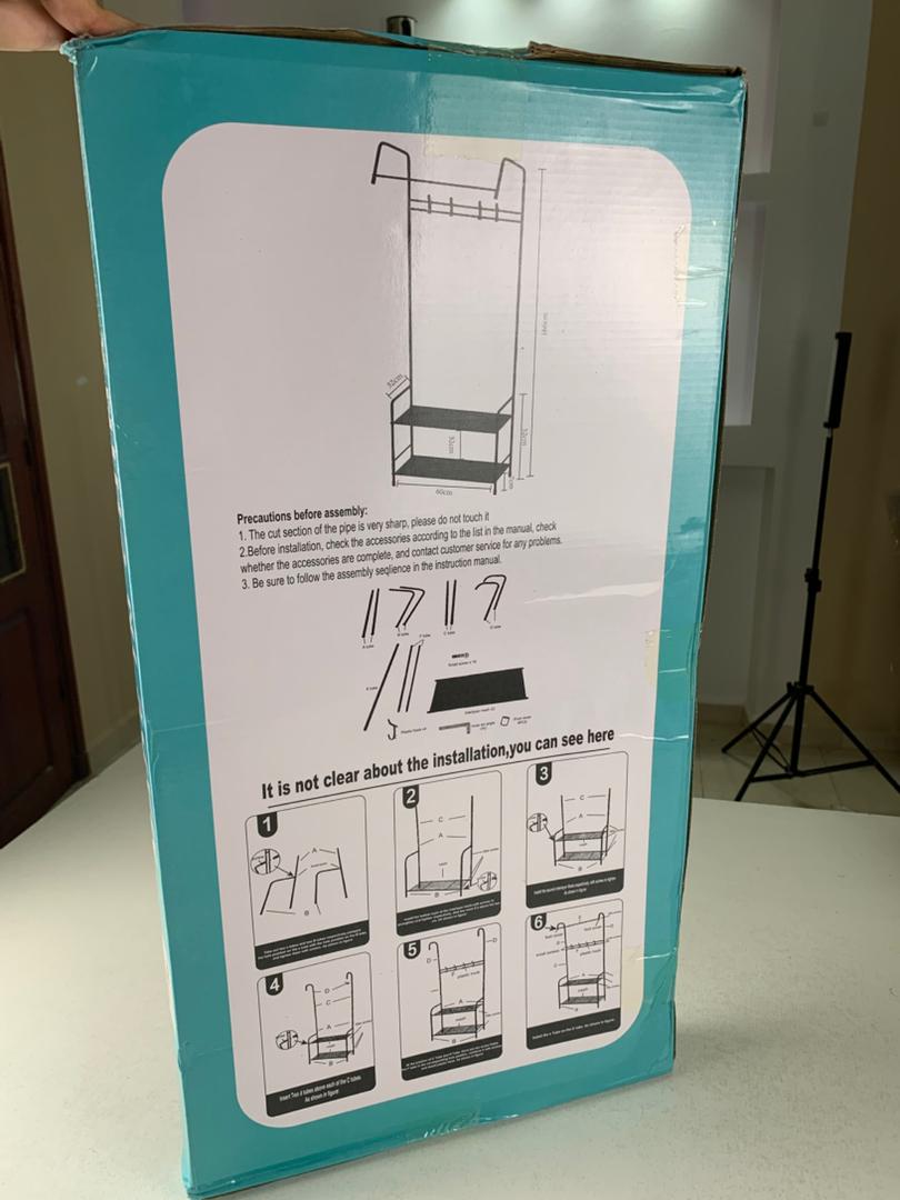 Porte Manteau et Organisateur de Chaussures en Métal avec Cintres – علاقة ملابس ومنظم أحذية 2في1 - Maison - صورة حقيقية 8