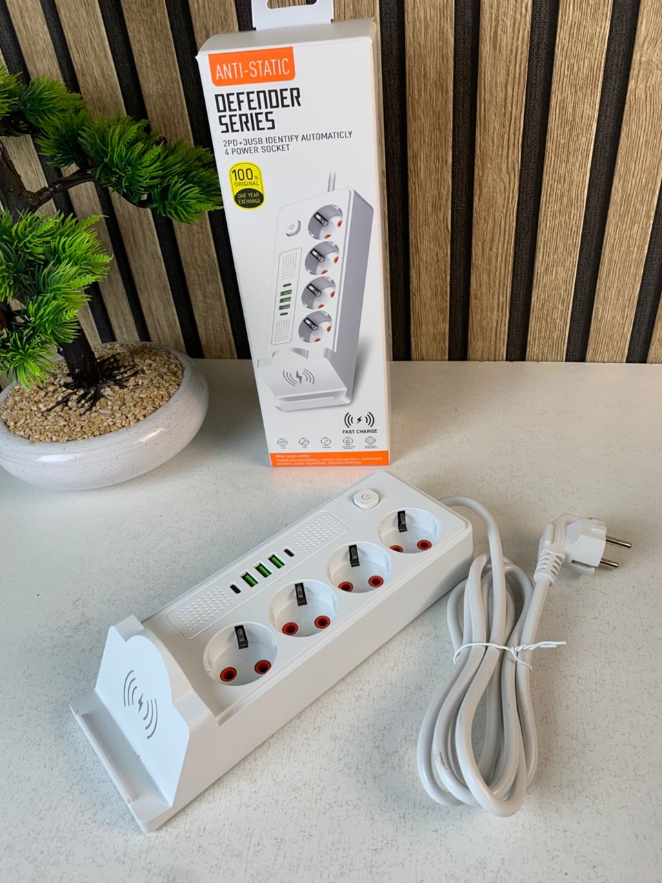 Multiprise 4 SOCKET 2500W avec USB, Type-C et chargement sans fil – مقبس طاقة وشاحن لاسلكي - Électronique - صورة حقيقية 10