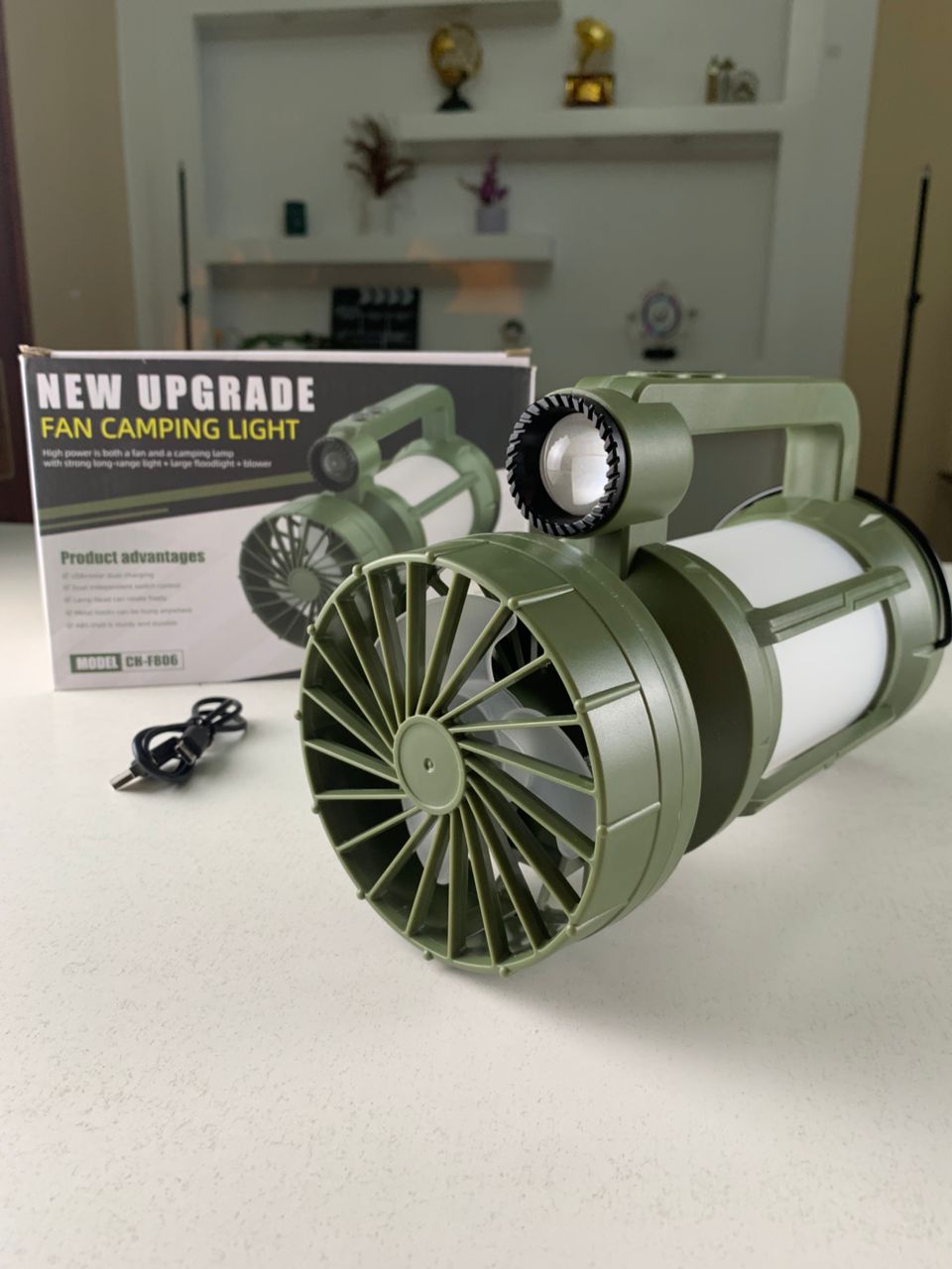 Lanterne de camping LED Rechargeable avec Ventilateur et 4 modes d’éclairage – مصباح ومروحة محمولة - Camping et Randonnée - صورة حقيقية 7