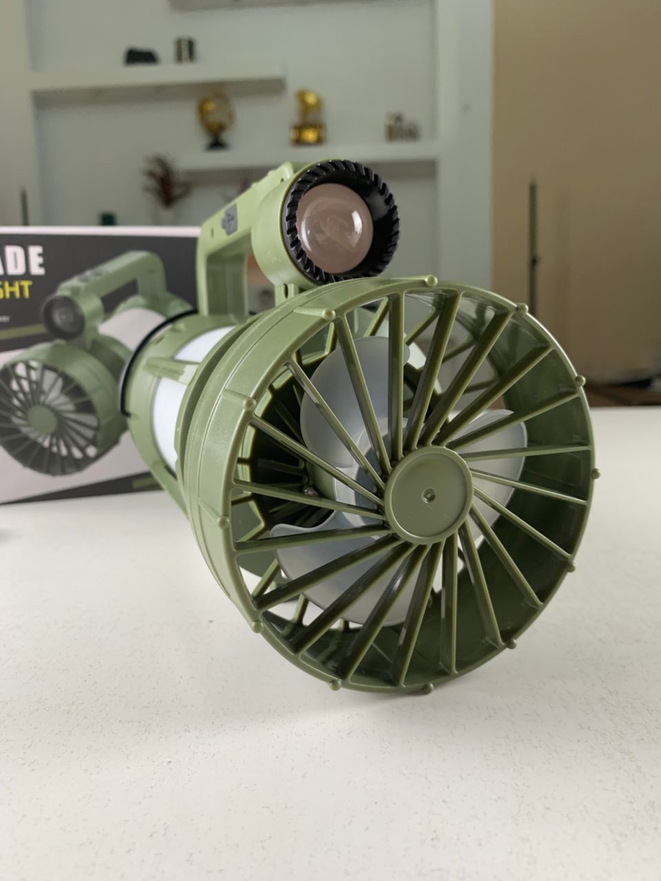 Lanterne de camping LED Rechargeable avec Ventilateur et 4 modes d’éclairage – مصباح ومروحة محمولة - Camping et Randonnée - صورة حقيقية 8