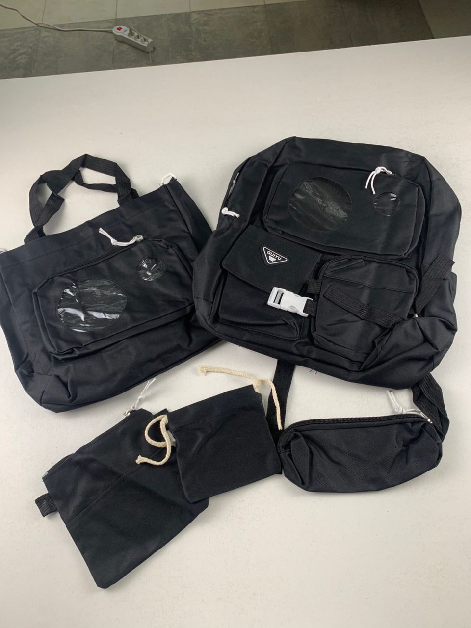 Ensemble de sacs d’école Kawai pour adolescents 5Pcs Guiyu V2 Noir – محفظة 5 قطع كاواي أسود - Sac à dos et Mode - صورة حقيقية 4