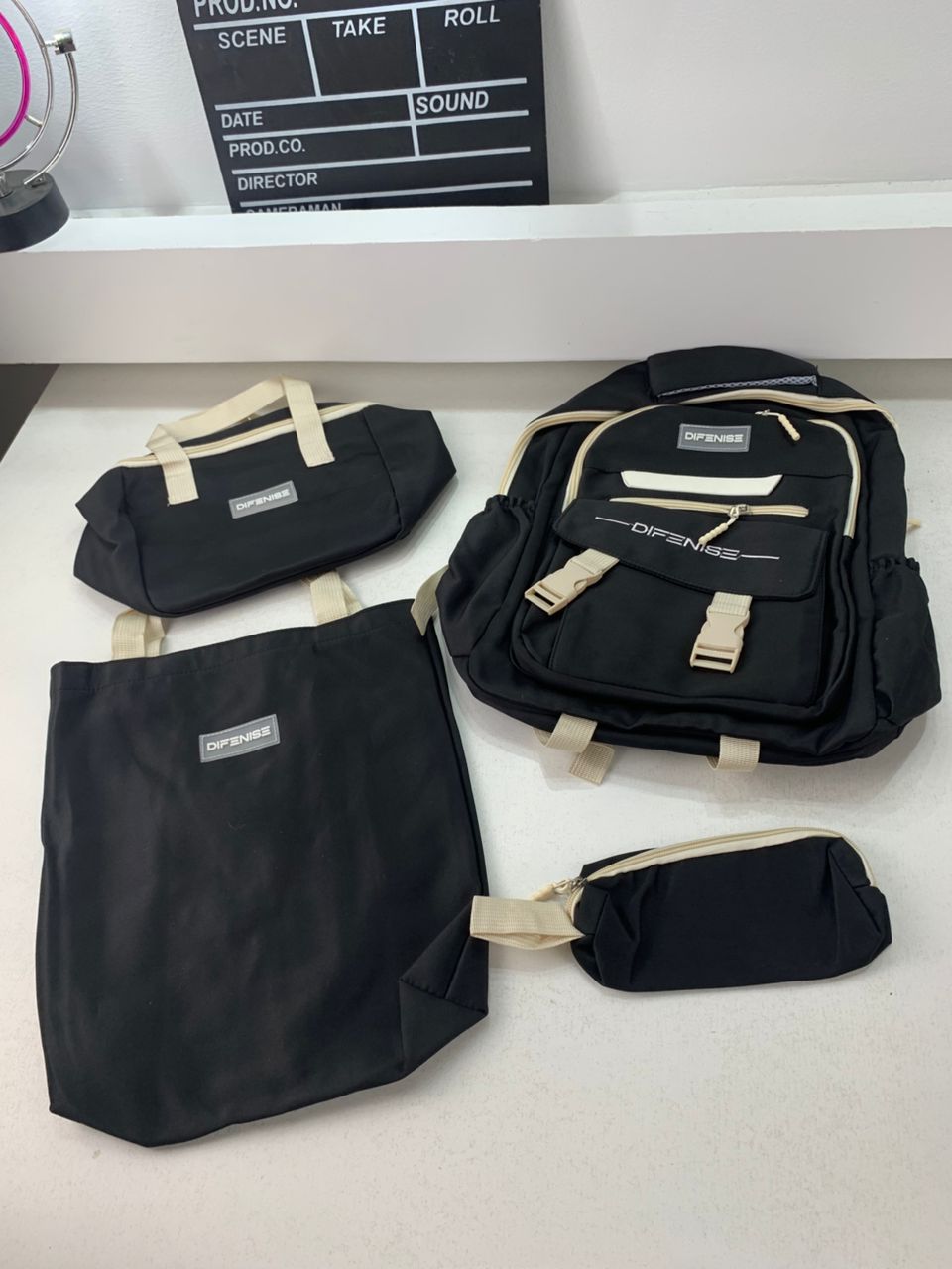 Ensemble de sac à dos kawaii 4Pcs avec porte manger isotherme noir – طقم محفظة مع حقيبة حفظ الطعام - Sac à dos et Mode - صورة 4