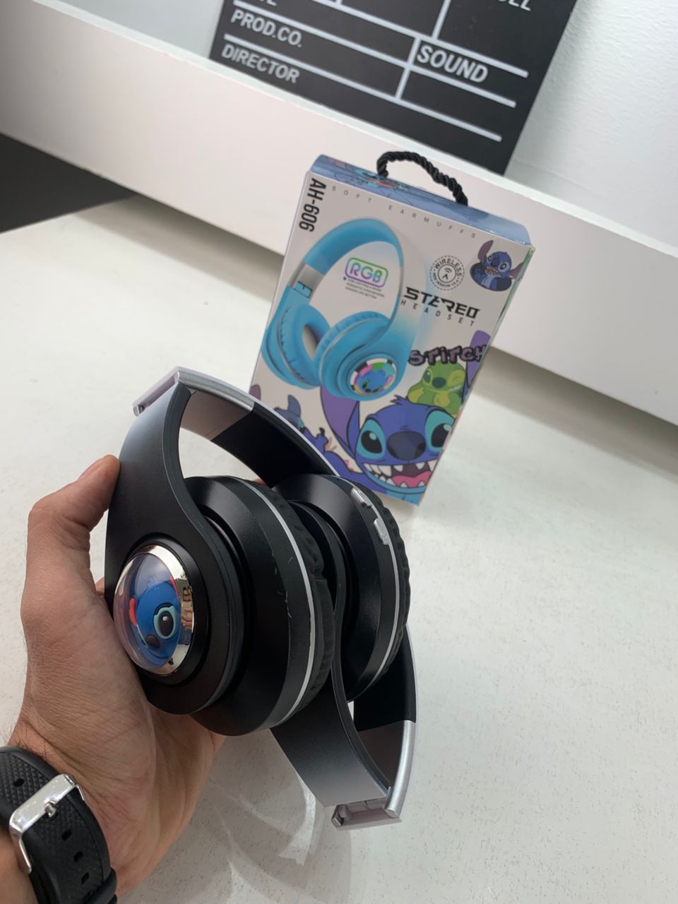Casque Audio Design Stitch pour Enfants avec Connexion Bluetooth, USB et Carte TF – سماعات رأس للأطفال ستيتش - Électronique - صورة حقيقية 6