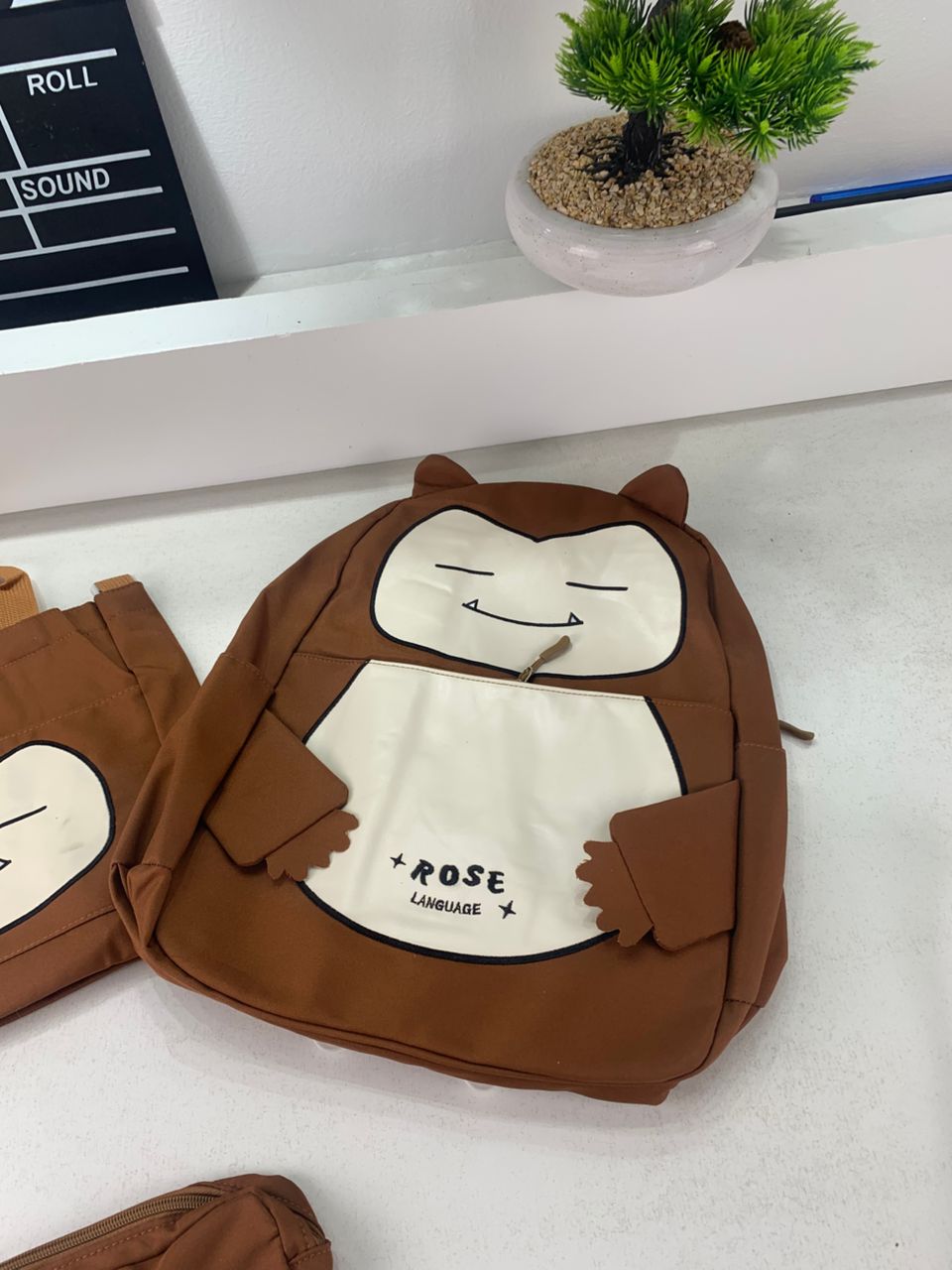 Ensemble de Sacs Snorlax 3Pcs Design Kawaii Marron – حقيبة مدرسية 3 قطع لون بني - Sac à dos et Mode - صورة حقيقية 8