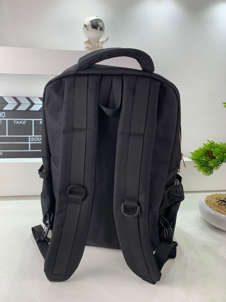 Sac à dos Coiffeur WAHL avec des Support pour Tondeuses et Outils Professionnels – حقيبة اغراض الحلاق - Divers - صورة 9