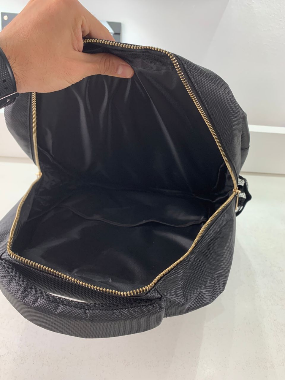 Sac à dos Coiffeur avec des Support pour Tondeuses et Outils Professionnels – حقيبة اغراض الحلاق - Divers - صورة 12