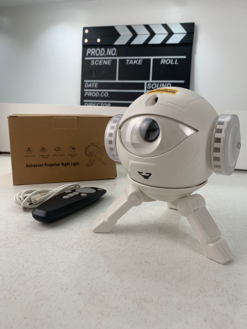 Projecteur Galaxie Astronaute éclairage étoilé réglable à 360° avec télécommande – جهاز عرض نجوم ومكبر صوت - Électronique - صورة حقيقية 8
