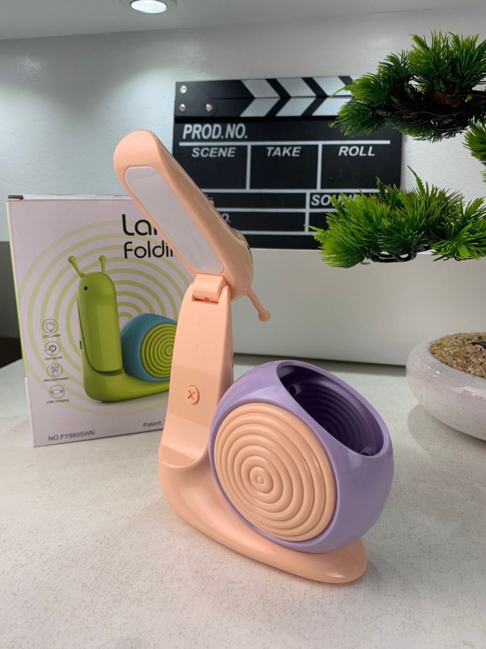 Lampe Veilleuse Escargot Mignonne LED avec Porte-stylo – مصباح على شكل حلزون لمكتب الأطفال - Électronique - صورة حقيقية 9
