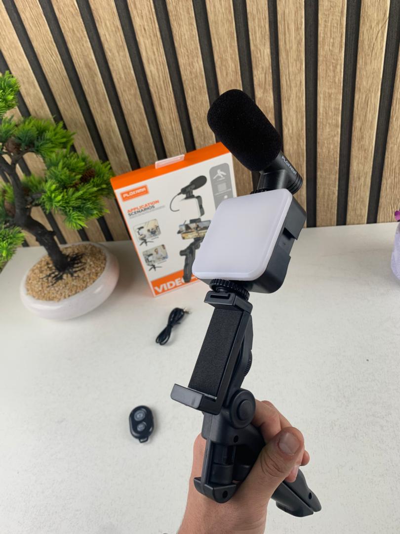 Kit d’enregistrement vidéo pour smartphone et appareil photo avec microphone à LED intégré – طقم تصورير إحترافي مع ميكروفون وإضاءة مدمجة - Électronique - صورة حقيقية 10