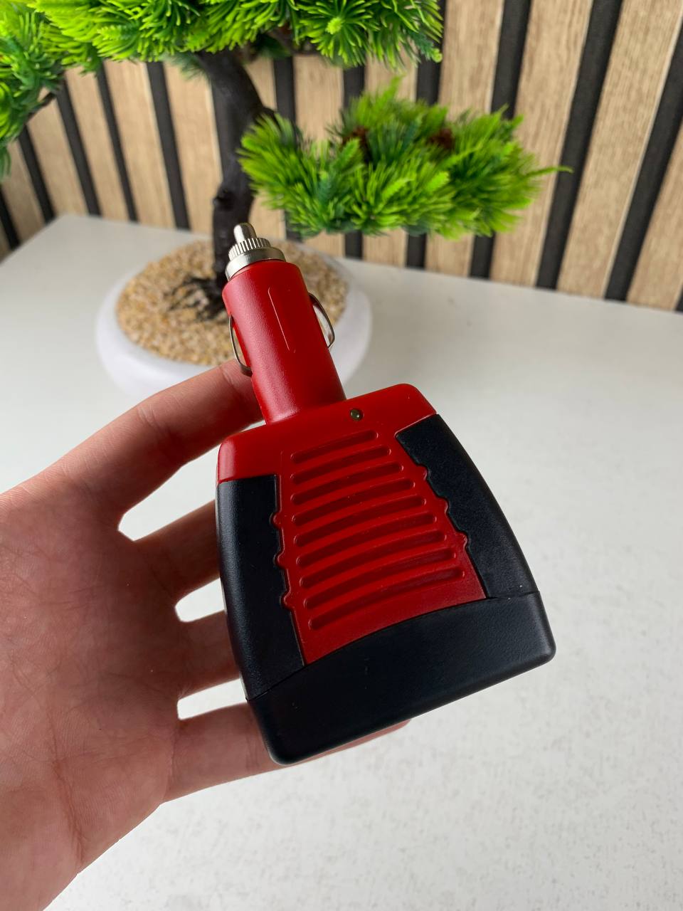 Convertisseur de tension automatique pour voitures 100W DC 12V à AC 220V – محول تيار الكهربائي - Accessoires Auto/Moto - صورة 8
