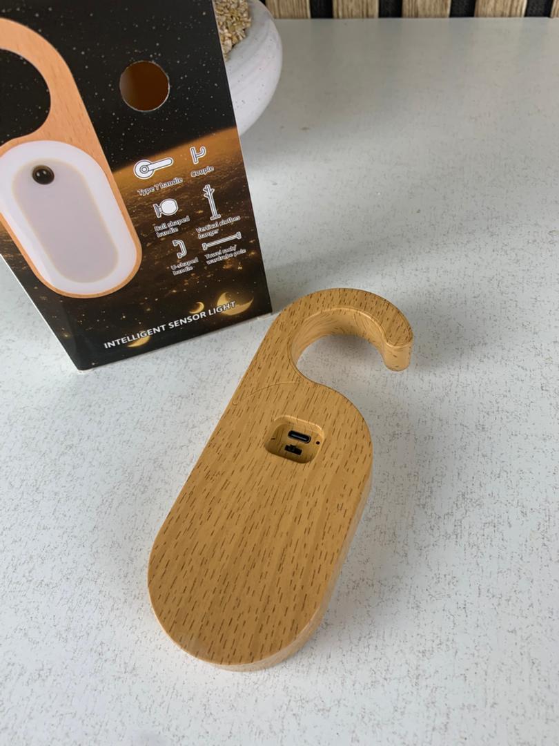 Veilleuse de porte en bois portable avec détecteur de mouvement – مصباح مقبض الباب - Maison - صورة حقيقية 3