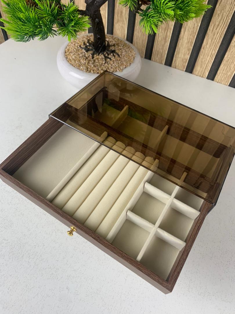 Coffret à bijoux en bois à 3 niveaux très élégant couleur noyer – علبة تنظيم المجوهرات - Soins et Beauté - صورة 8