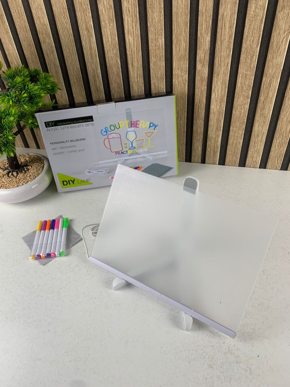 Tableau mémo LED lumineux avec stylo 7 couleurs et support – لوحة كتابة مضيئة للأطفال - Jouet & Gaming - صورة حقيقية 9