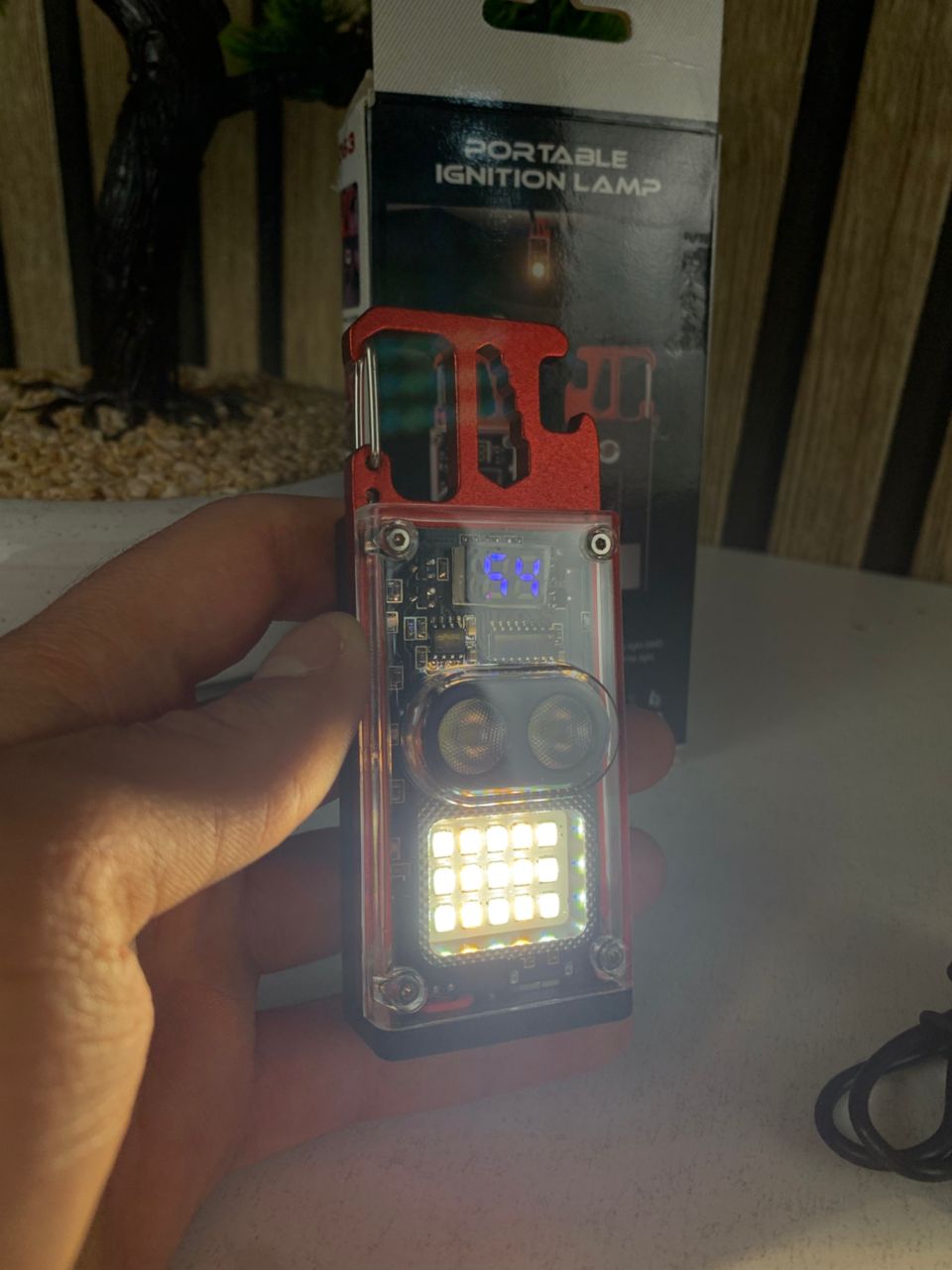 Lampe de poche COB 1000 lumens multifonction avec 6 modes d’éclairage – مصباح متعدد الوظائف - Camping et Randonnée - صورة حقيقية 11