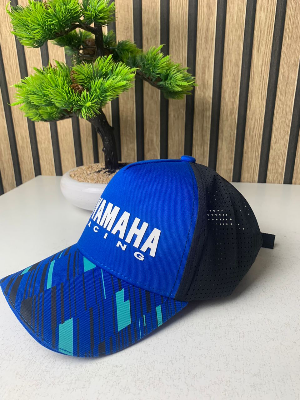 Casquette Yamaha Racing Bleu et Noire avec Filet Respirant Unisexe – قبعة رياضية جودة عالية - Accessoires - صورة حقيقية 7