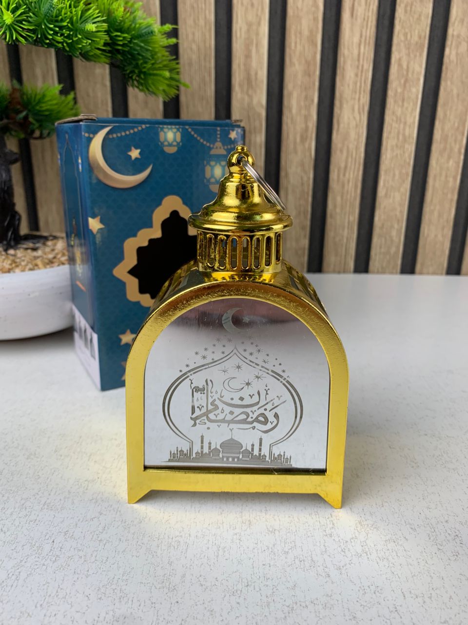 Lanterne de Ramadan Dorée LED Design Traditionnel avec Silhouette – فانوس مضيء لشهر رمضان - Décoration - صورة حقيقية 6