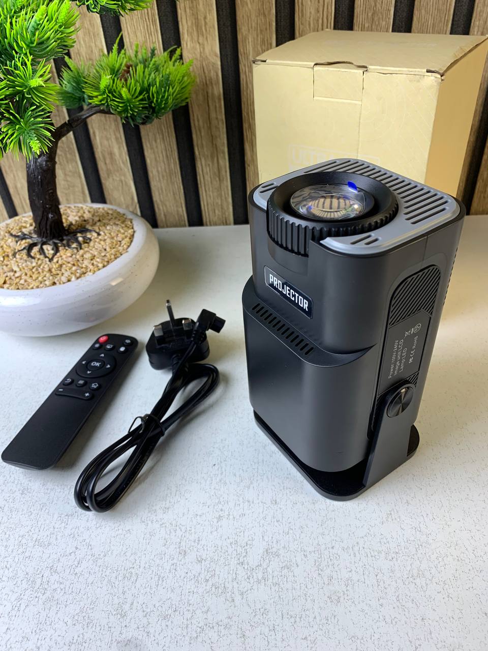 Projecteur portable Full HD HY300 Android 11 WiFi6 et Bluetooth 5.0 - جهاز عرض ذكي - Électronique - صورة حقيقية 9