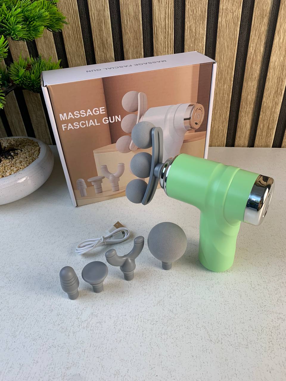 Pistolet de massage pour soulager la douleur 6 vitesses 4 têtes LM-810T - جهاز تدليك بعدة رِؤوس - Électronique - صورة حقيقية 10