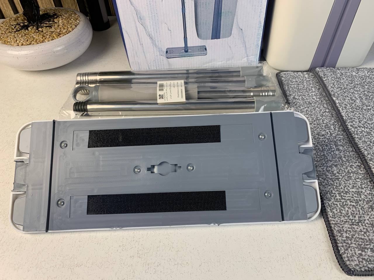 Balai-serpillère plat avec seau à deux compartiments et lingettes en microfibre - ممسحة مايكروفيبر مع دلو بغرفتين للفصل بين الماء النظيف - Maison - صورة 15