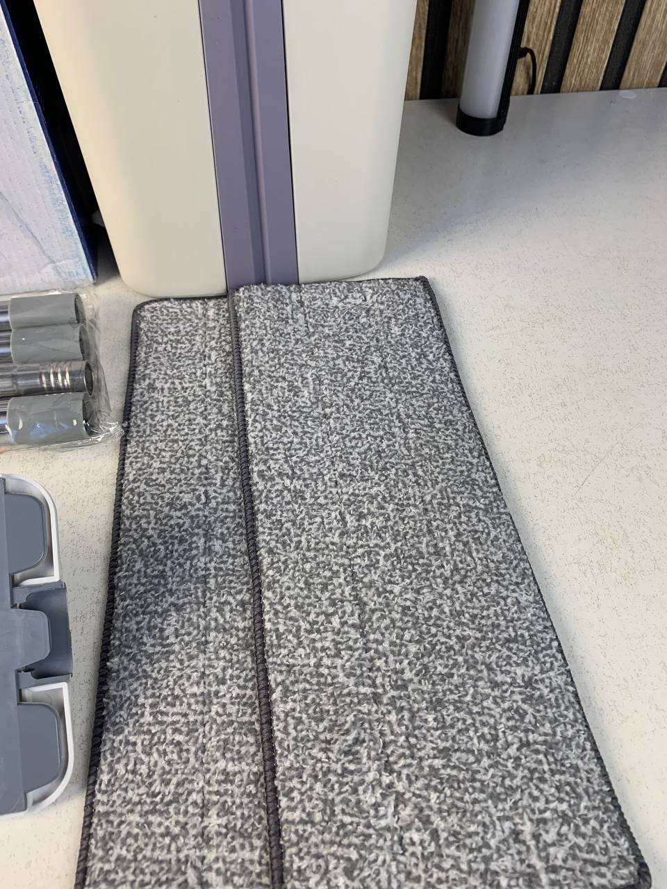 Balai-serpillère plat avec seau à deux compartiments et lingettes en microfibre - ممسحة مايكروفيبر مع دلو بغرفتين للفصل بين الماء النظيف - Maison - صورة 16