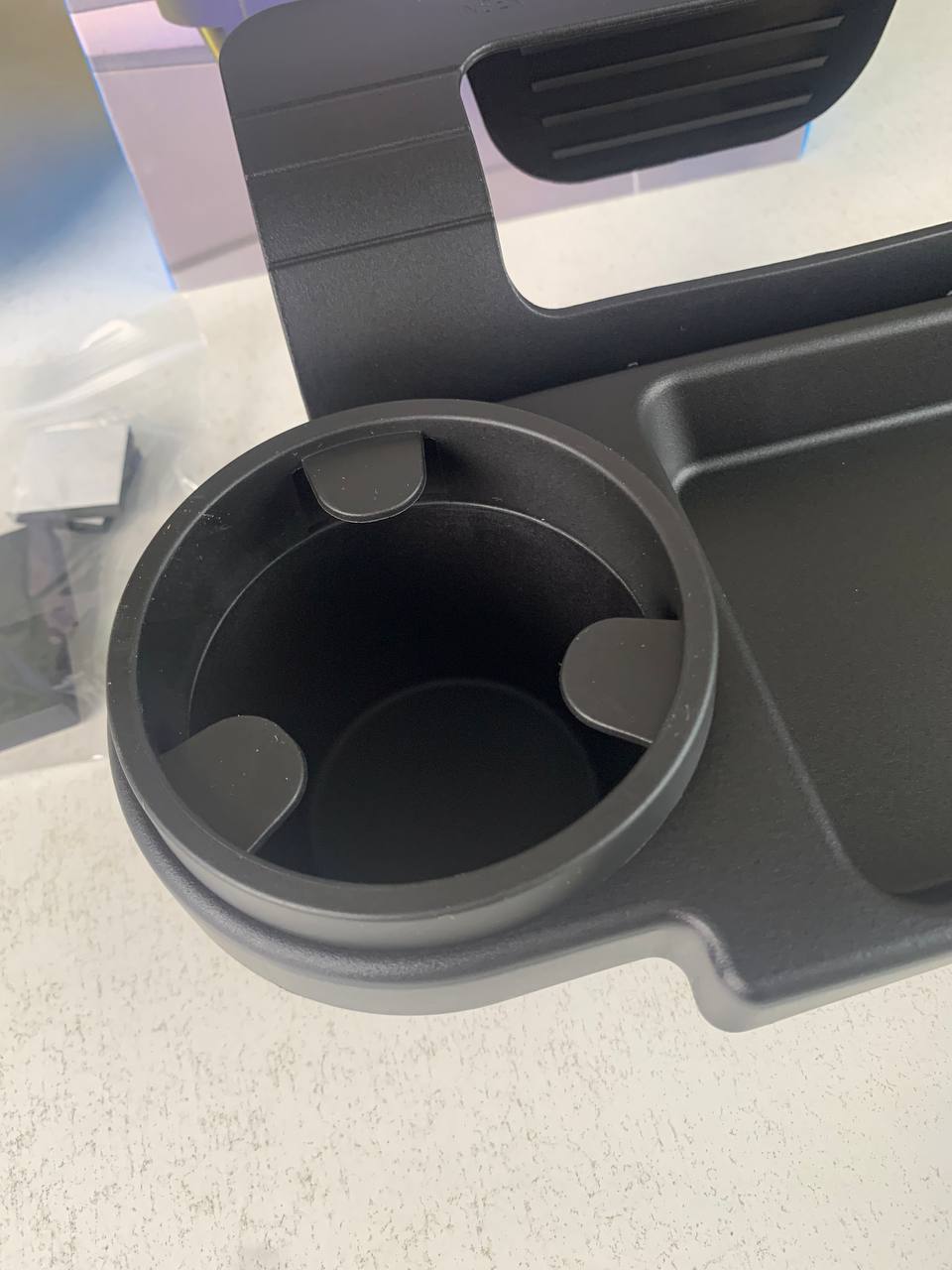 Porte-gobelet boisson, avec Support de téléphone, Étagère de rangement - حامل أكواب للمشروبات مع حامل للهاتف - Accessoires Auto/Moto - صورة حقيقية 12