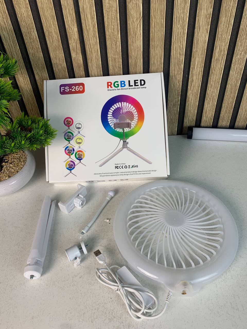 Anneau Lumineux LED RGB et Ventilateur avec Support Flexible - مصباح حلقة للتصوير الاحترافي مع مروحة - صورة حقيقية 13