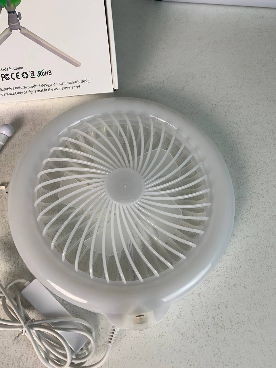 Anneau Lumineux LED RGB et Ventilateur avec Support Flexible - مصباح حلقة للتصوير الاحترافي مع مروحة - صورة حقيقية 15