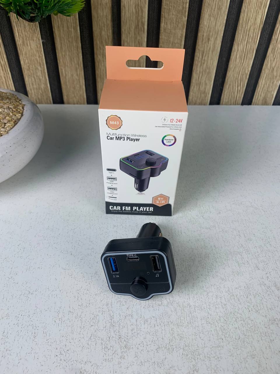 Transmetteur FM Bluetooth et Chargeur de Voiture 12-24V - شاحن متعدد المنافذ للسيارات والشاحنات - Accessoires Auto/Moto - صورة حقيقية 5