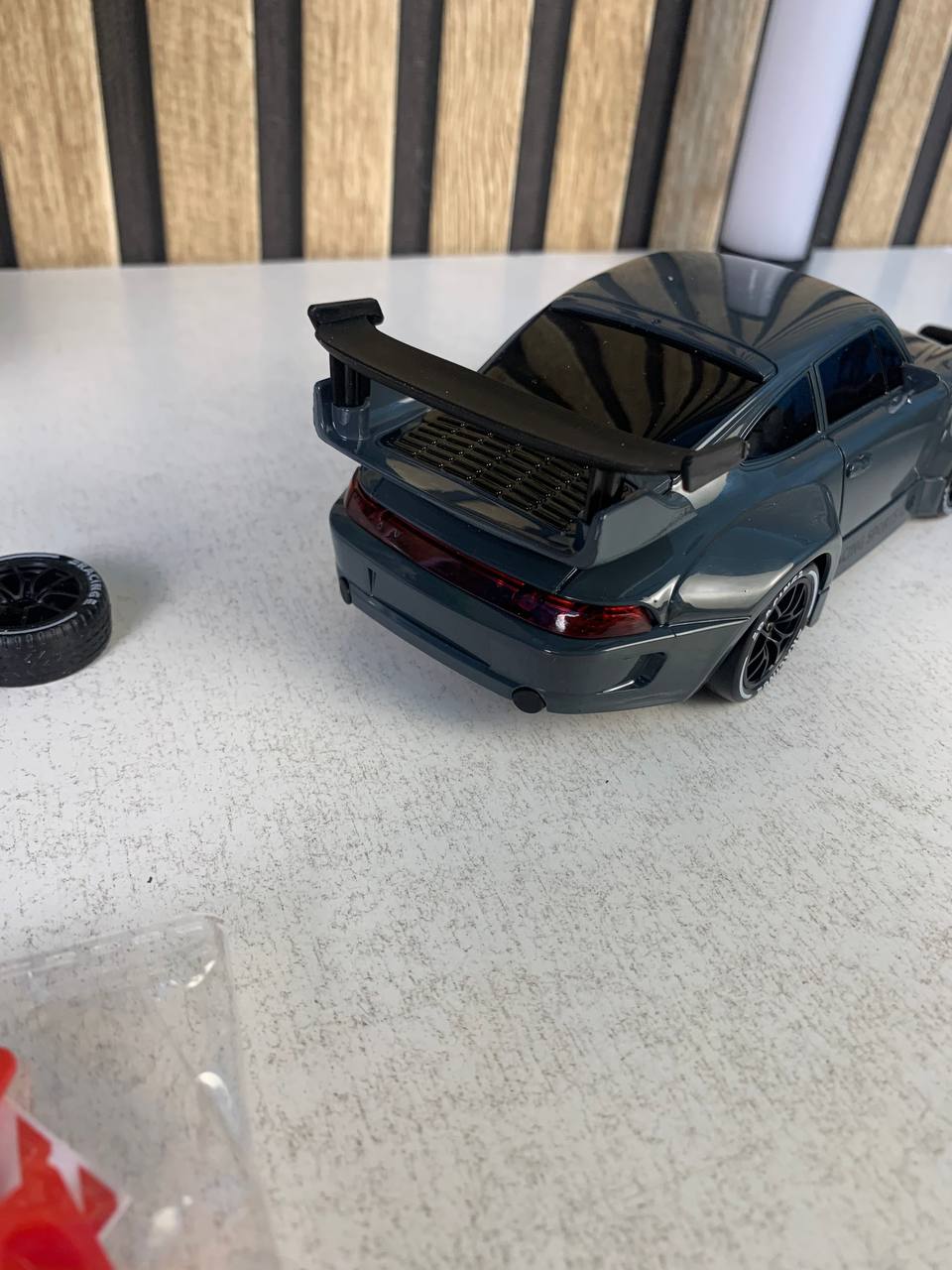 Voiture de Course RC Drift Haute Performance avec Télécommande - سيارة سباق ودرِفت احترافية بجهاز تحكم عن بعد - Jouet & Gaming - صورة 13
