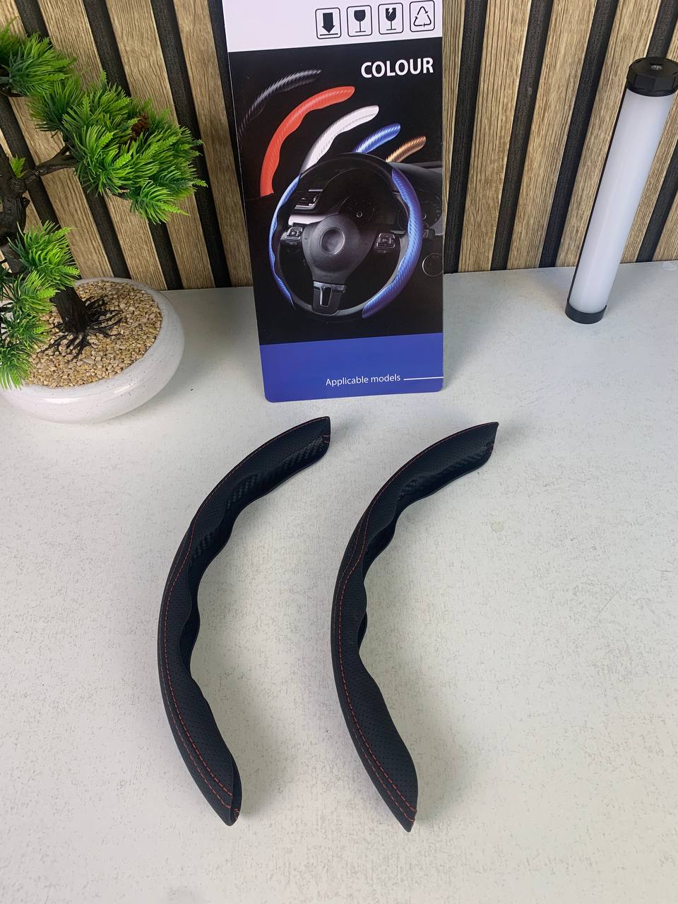 Protections de Volant Sportives en Simili Cuir 2Pcs - أغطية مقود السيارة الرياضية من الجلد - Accessoires Auto/Moto - صورة حقيقية 6